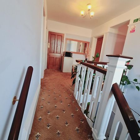 Thornbury Accommodation Burnham-on-Sea ภายนอก รูปภาพ