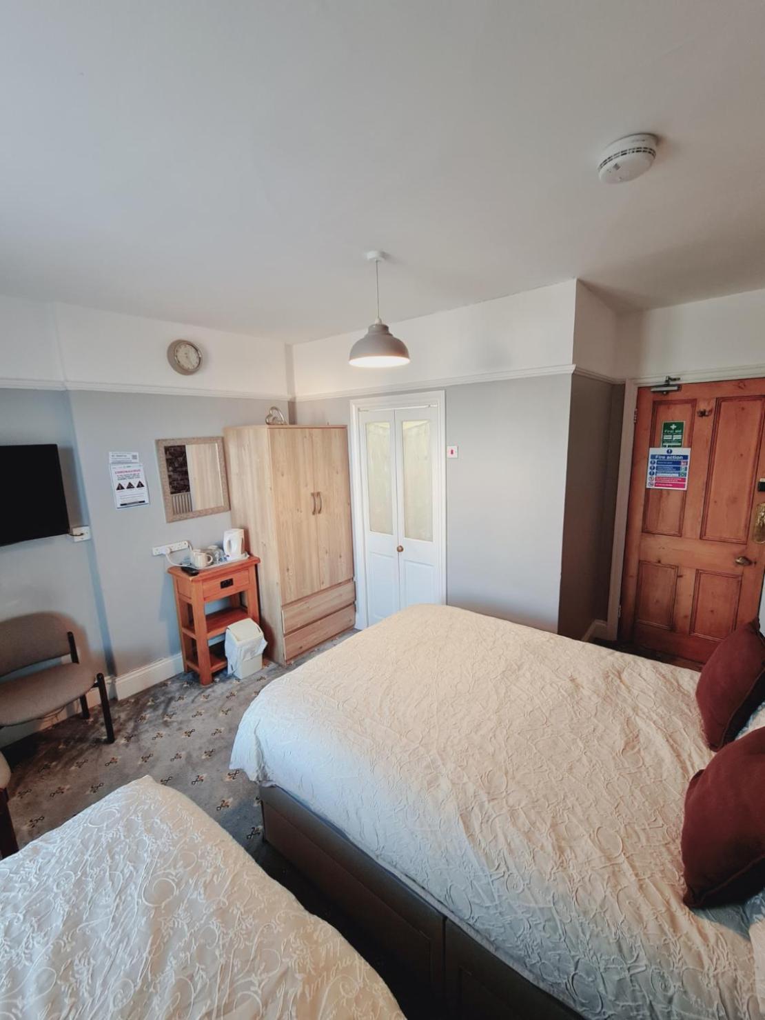 Thornbury Accommodation Burnham-on-Sea ภายนอก รูปภาพ
